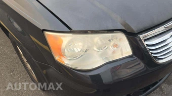 2012 Chrysler Town & Country Touring 121.2" WB – miniatura 29