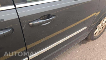 2012 Chrysler Town & Country Touring 121.2" WB – miniatura 46