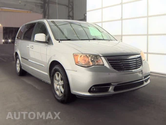 2012 Chrysler Town & Country Touring 121.2" WB – miniatura 3