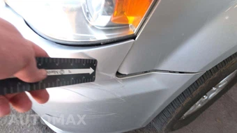 2012 Chrysler Town & Country Touring 121.2" WB – miniatura 37