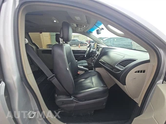 2012 Chrysler Town & Country Touring 121.2" WB – miniatura 8