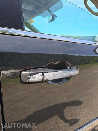 2012 Chrysler Town & Country Touring 121.2" WB – miniatura 27