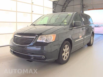 2012 Chrysler Town & Country Touring 121.2" WB