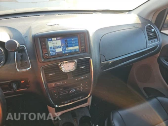 2012 Chrysler Town & Country Touring 121.2" WB - miniatura 11