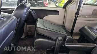 2012 Chrysler Town & Country Touring 121.2" WB - miniatura 37