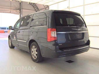 2012 Chrysler Town & Country Touring 121.2" WB - miniatura 6