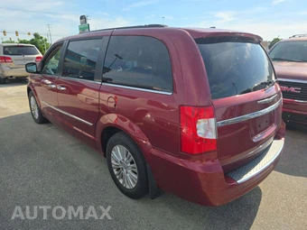 2012 Chrysler Town & Country Touring L 121.2" WB - miniatura 2