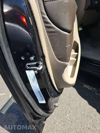 2012 Chrysler Town & Country Touring L 121.2" WB – miniatura 15