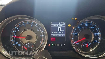2012 Chrysler Town & Country Touring L 121.2" WB – miniatura 39