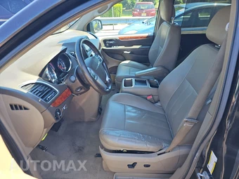 2012 Chrysler Town & Country Touring L 121.2" WB – miniatura 7