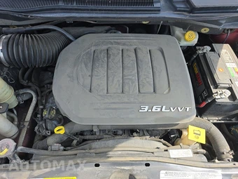 2012 Chrysler Town & Country Touring L 121.2" WB – miniatura 16