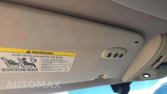 2012 Chrysler Town & Country Touring L 121.2" WB – miniatura 26
