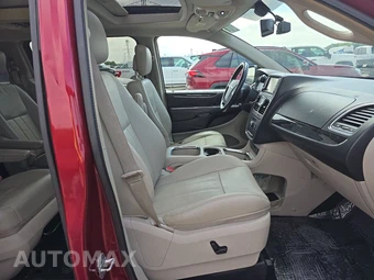 2012 Chrysler Town & Country Touring L 121.2" WB – miniatura 8