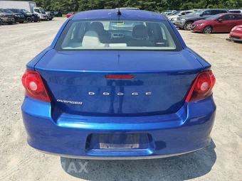 2012 Dodge Avenger SE - miniatura 5