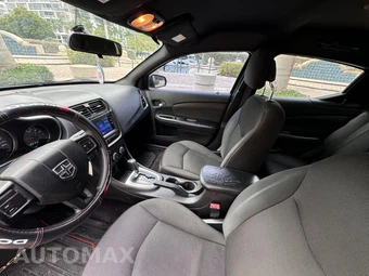 2012 Dodge Avenger SE – miniatura 19