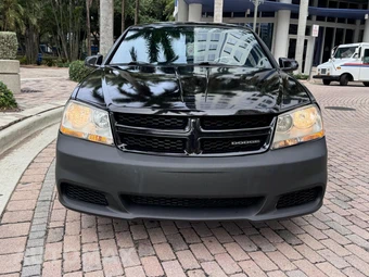 2012 Dodge Avenger SE – miniatura 2