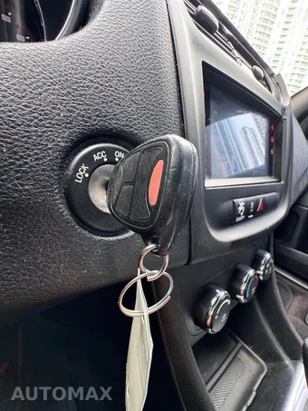 2012 Dodge Avenger SE – miniatura 25