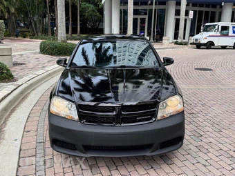 2012 Dodge Avenger SE – miniatura 3