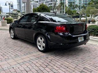 2012 Dodge Avenger SE – miniatura 8