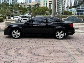 2012 Dodge Avenger SE – miniatura 9