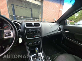 2012 Dodge Avenger SXT – miniatura 10
