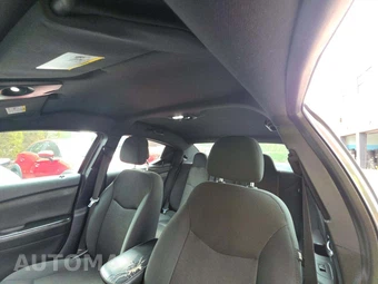2012 Dodge Avenger SXT – miniatura 11