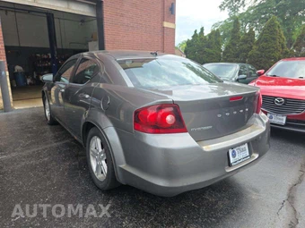 2012 Dodge Avenger SXT – miniatura 2