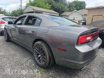 2012 Dodge Charger R/T Max – miniatura 4