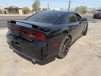 2012 Dodge Charger SRT8 - miniatura 6