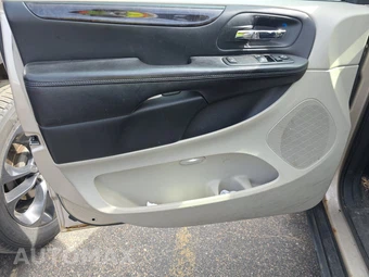 2012 Dodge Grand Caravan AVP 121.2" WB – miniatura 9