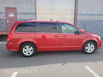 2012 Dodge Grand Caravan Crew 121.2" WB - miniatura 2
