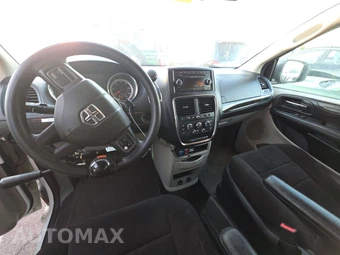 2012 Dodge Grand Caravan SXT 121.2" WB - miniatura 11