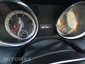 2012 Dodge Grand Caravan SXT 121.2" WB - miniatura 12