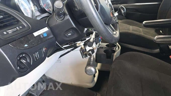 2012 Dodge Grand Caravan SXT 121.2" WB - miniatura 18