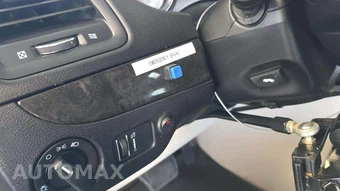 2012 Dodge Grand Caravan SXT 121.2" WB - miniatura 25
