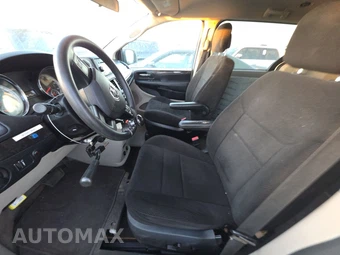 2012 Dodge Grand Caravan SXT 121.2" WB - miniatura 7