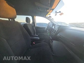 2012 Dodge Grand Caravan SXT 121.2" WB - miniatura 8