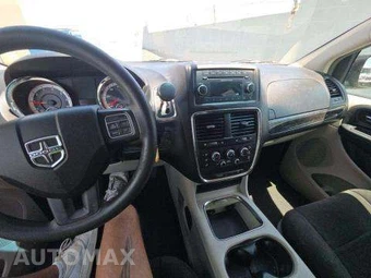 2012 Dodge Grand Caravan SXT 121.2" WB – miniatura 11