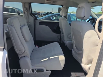 2012 Dodge Grand Caravan SXT 121.2" WB – miniatura 13