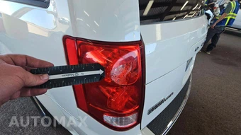 2012 Dodge Grand Caravan SXT 121.2" WB – miniatura 34