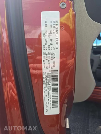2012 Dodge Grand Caravan SXT 121.2" WB - miniatura 2
