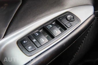 2012 Dodge Journey SXT - miniatura 32