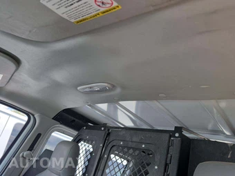 2012 Ford E-150 Commercial Cargo Van 138.0" WB - miniatura 11