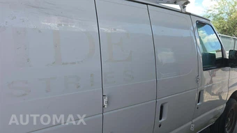 2012 Ford E-150 Commercial Cargo Van 138.0" WB – miniatura 26