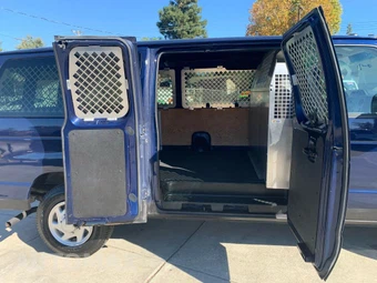 2012 Ford E-150 Commercial Cargo Van - miniatura 13