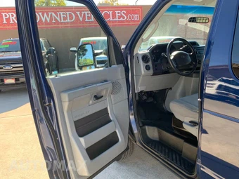 2012 Ford E-150 Commercial Cargo Van - miniatura 9