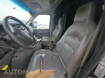 2012 Ford E-250 Commercial Cargo Van 138.0" WB – miniatura 7