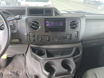2012 Ford E-250 Commercial Cargo Van 138.0" WB – miniatura 11