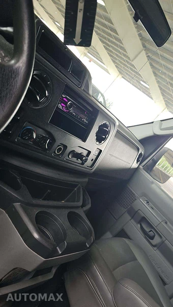 2012 Ford E-250 Commercial Cargo Van 138.0" WB – miniatura 27