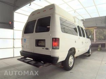 2012 Ford E-250 Commercial Cargo Van 138.0" WB – miniatura 4